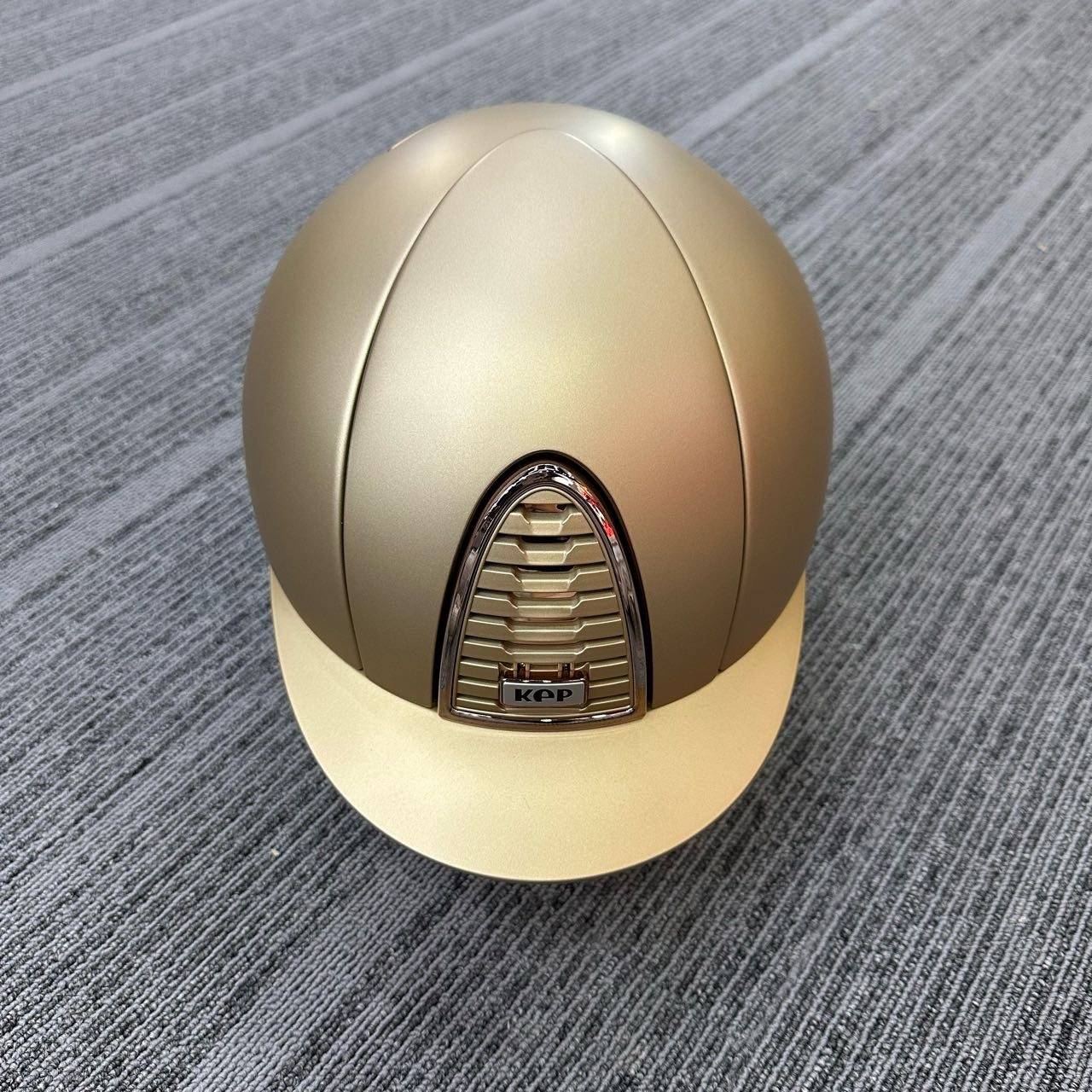Italy imported KEP candy -colored children's equestrian helmet helmet Rider riding helmet men's and women's same paragraph