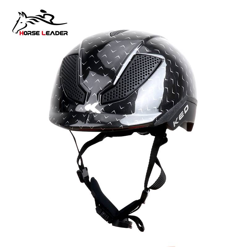 THE HORSE HELMET KED GERMAN IMPORTED A KNIGHT'S HAT WITH A CHILD TRAINING CAP