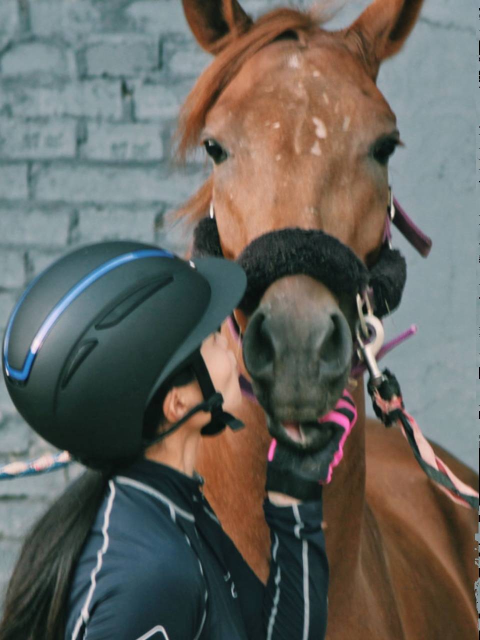 RIF Equestrian helmet men's and women's model protective breathable shock absorption new horse riding equipment adjustable