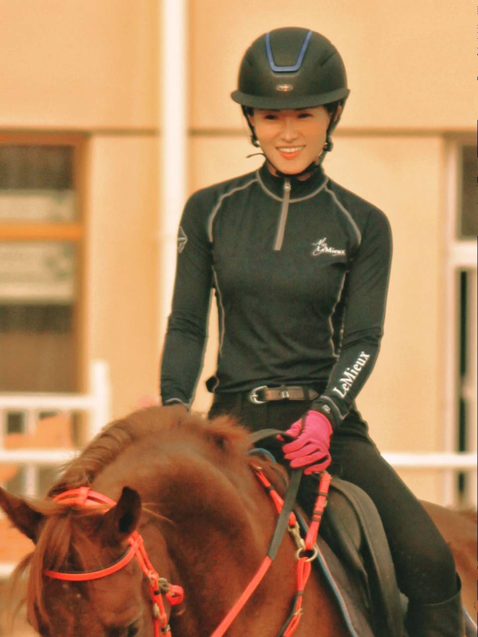 RIF Equestrian helmet men's and women's model protective breathable shock absorption new horse riding equipment adjustable
