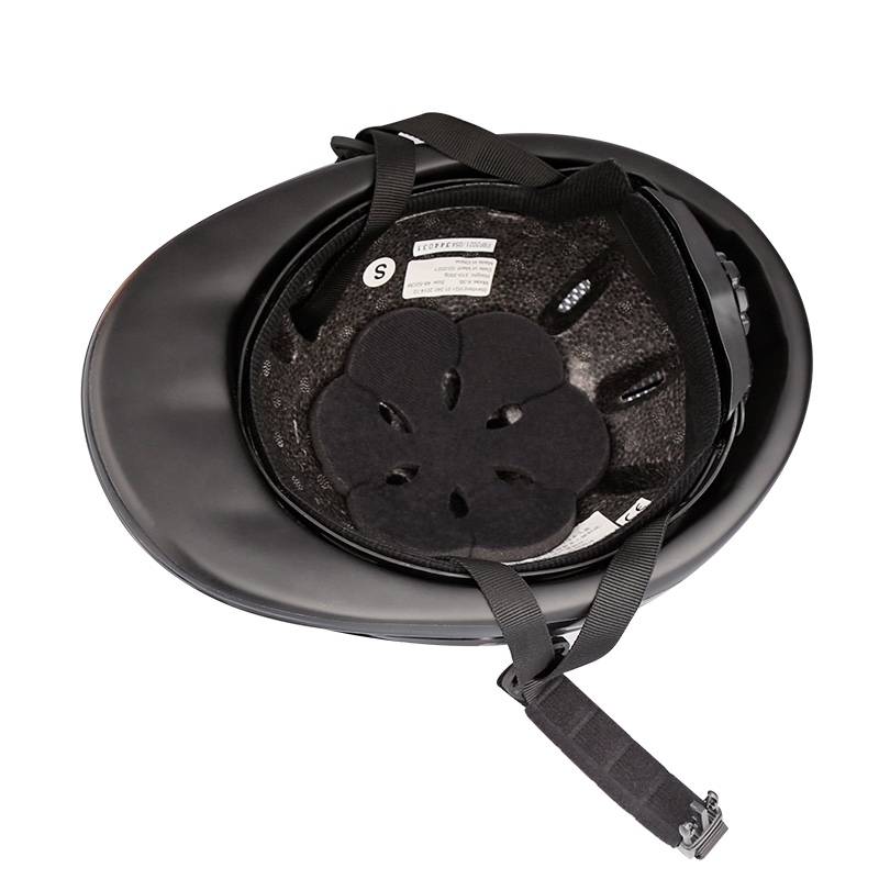 The horse helmets regulate the super-light horse helmets, the mundane horse hats for adult children