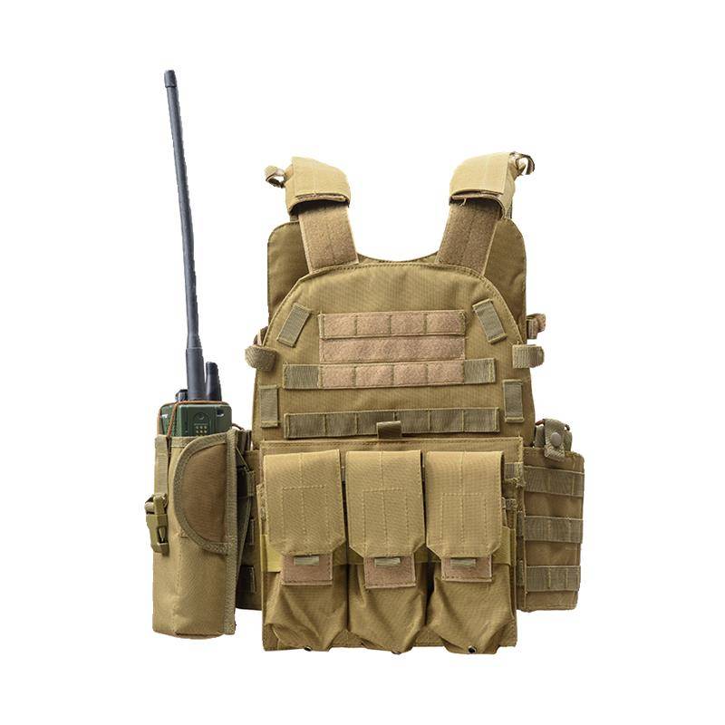 A full set of MC camouflage tactical vest 6094 fast -moving bulletproof vest COS special soldiers heavy sense of heavy sense modeling equipment