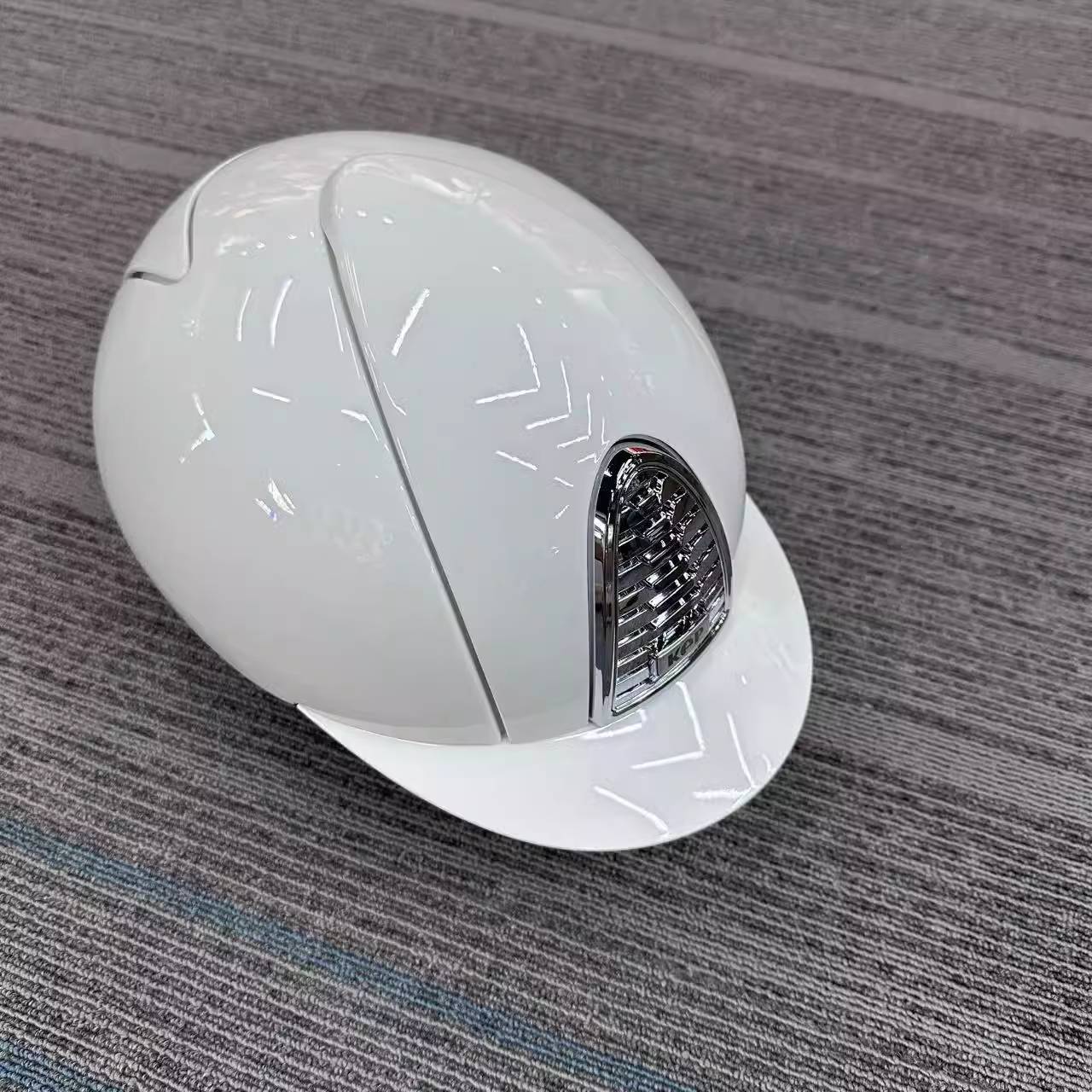 KEP Equestrian helmet Italian imported white silver frame white knight helmet riding helmet helmet men's and women's same paragraph