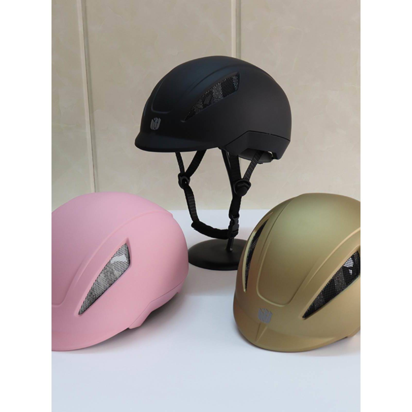 Children's horse riding helmet can regulate equestrian helmet Rider helmet adult barrier helmets Children's horse riding equipment
