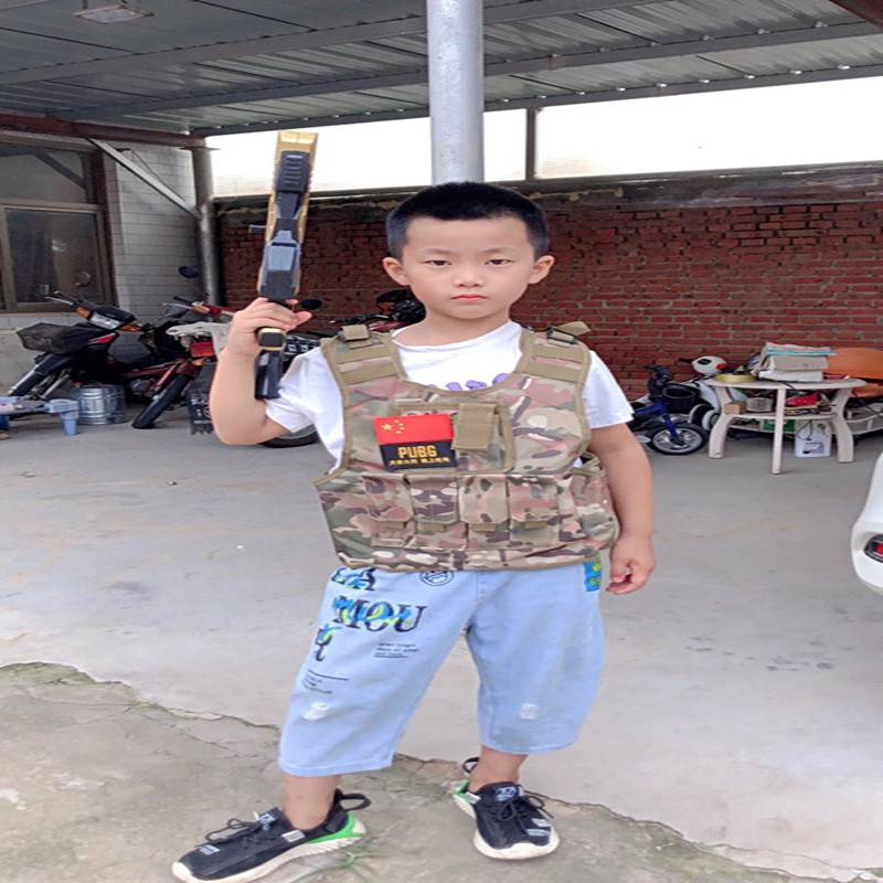 Children's Summer Camp Tactical Vests Multifunctional Outdoor Vests Bulletproof Clothing and Toys Equipment Eat Chicken Helmet III