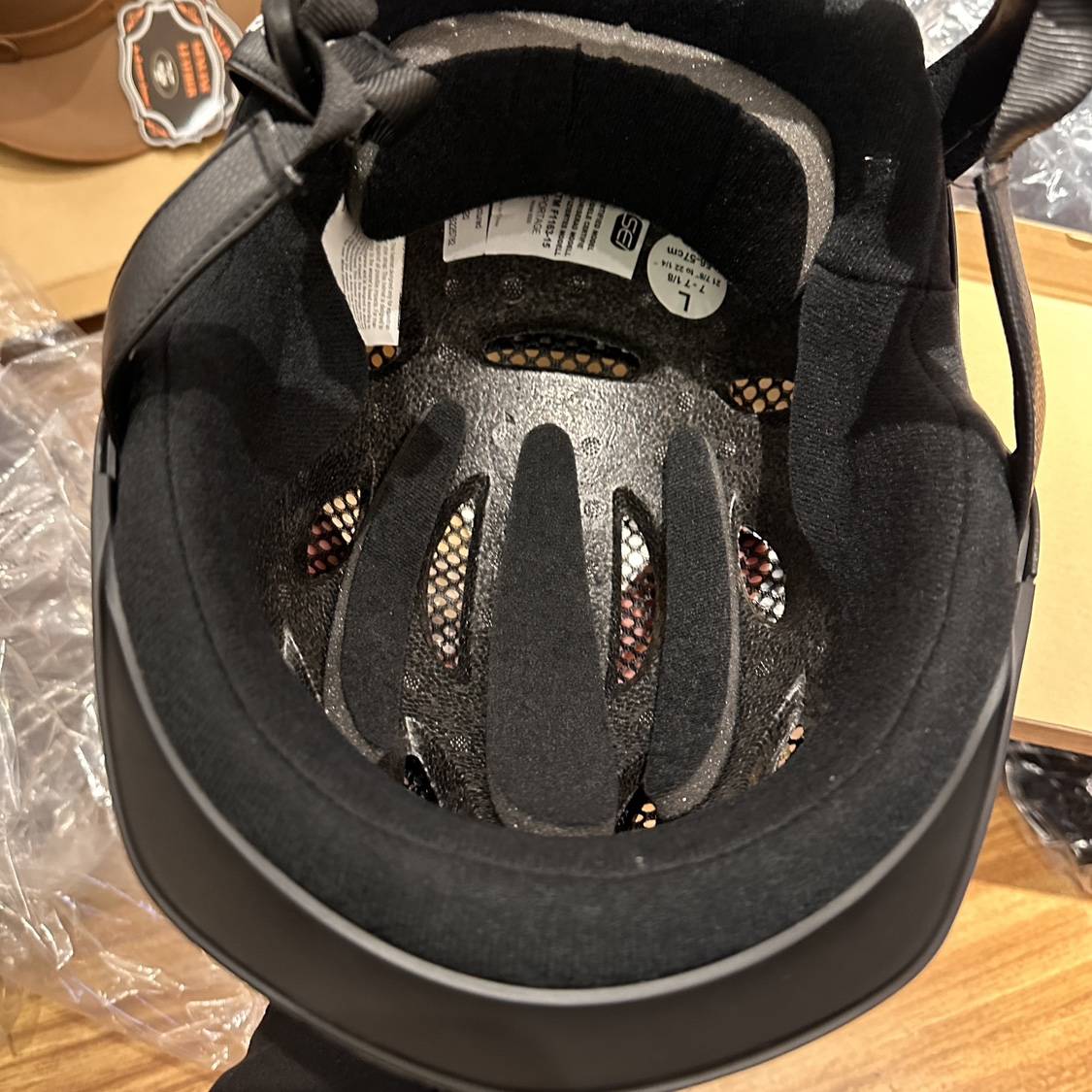 Special offer does not discuss the US imported equestrian helmet Canada brand tipperary super light 11 pores breathta