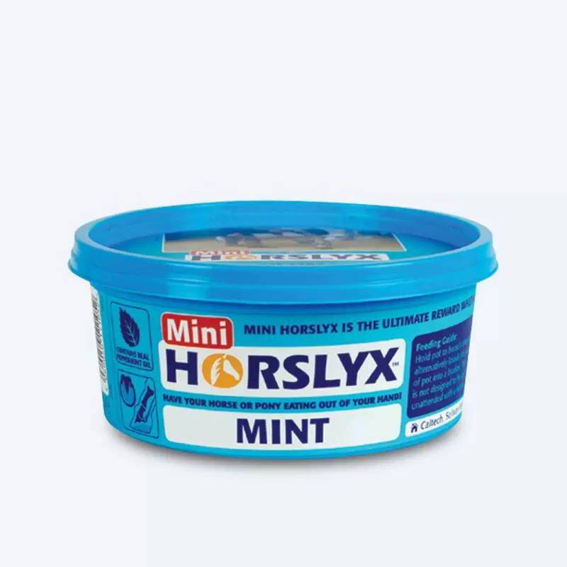 One Nengma Homa Horslyx horses licking bricks and licking sugar horses snacks vitamin training reward snacks