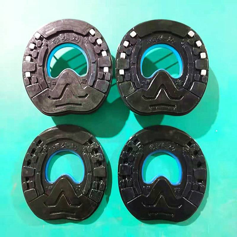 Horse -racing race race race horse palm horseshoe iron polyurethane non -slip and wear -resistant horse shoe house supplies leading horse
