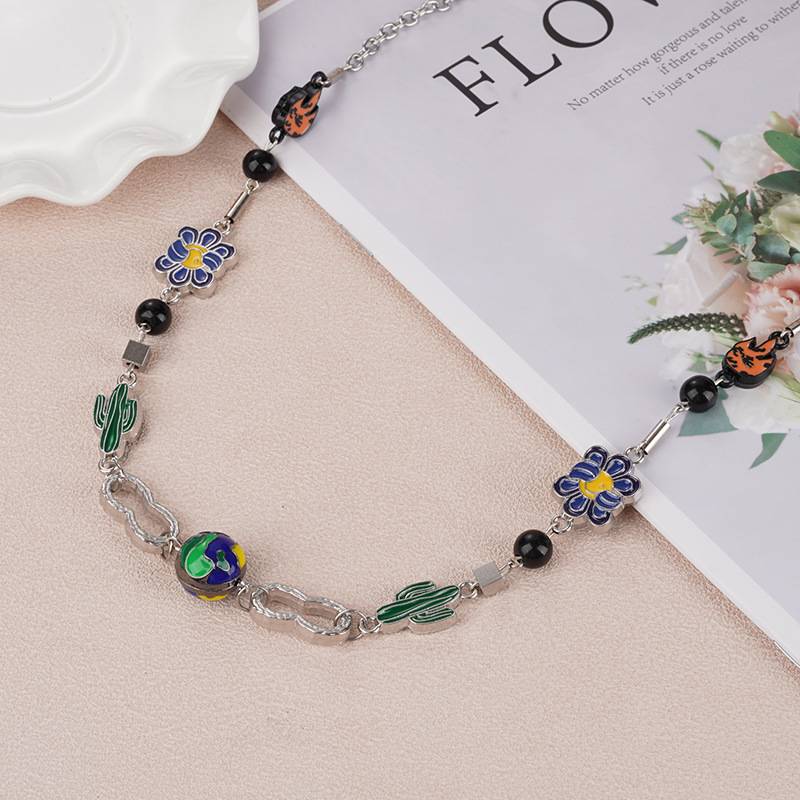 2022 Tide Brand Fairy Palm Horseshoe Iron necklace Men's Women's Niche Designs Wang Dadao Duan Yien the same hip -hop style