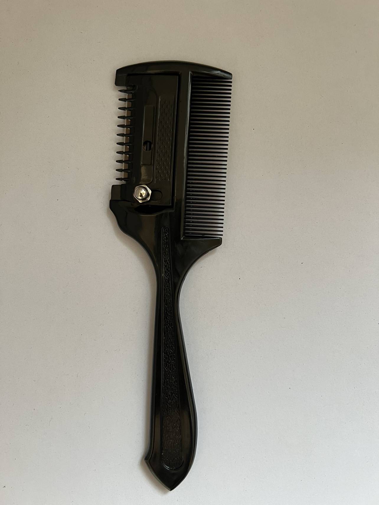 A horse comb, a mascara, a mascara, a mascara