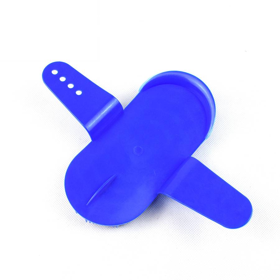 Horsebrush combs, horse-cleaning house supplies, rubbing itch, horse-wipe tools, horse-stealing