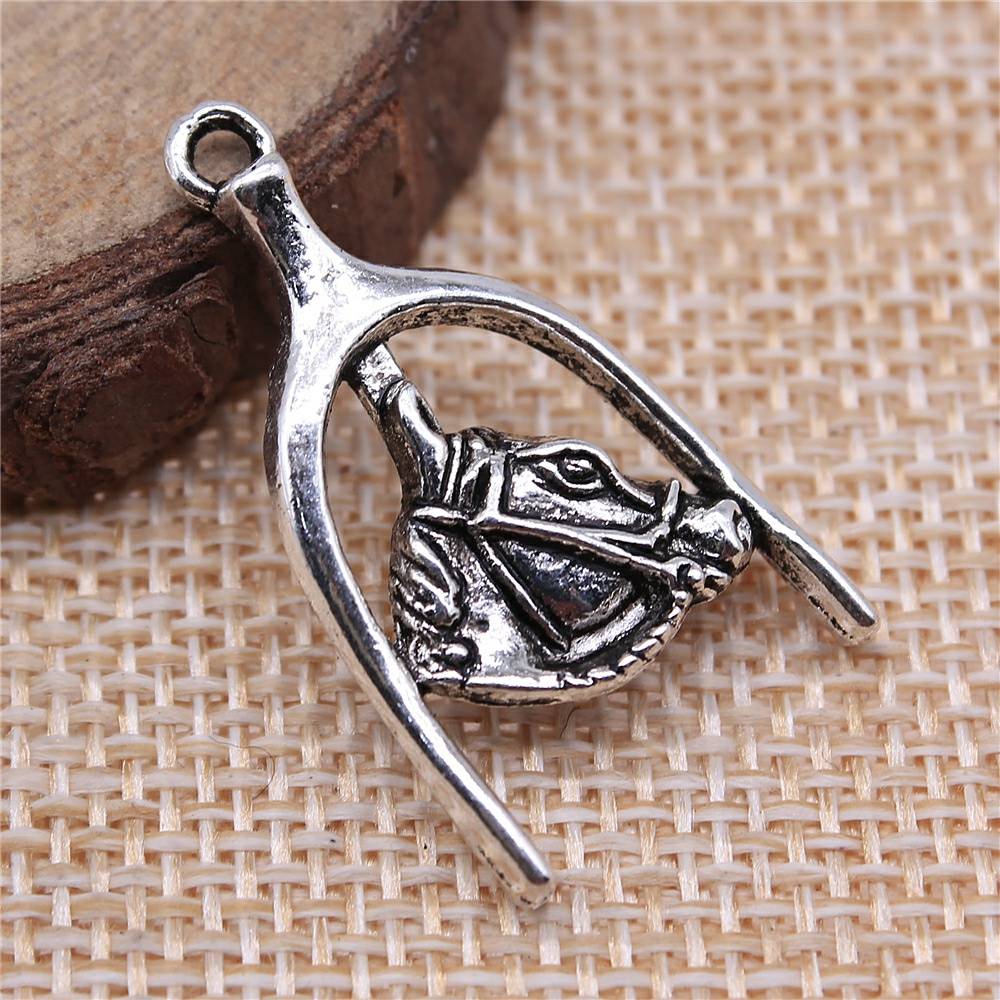 10/bag 30x17mm ancient silver zinc alloy material Mal-headed horseshoe iron pendant ABD-C12840