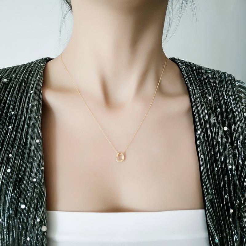 Dogeared Duoqier S925 Silver Simple Lucky Horseshoe -shaped U -shaped pendant necklace clay chain Girls