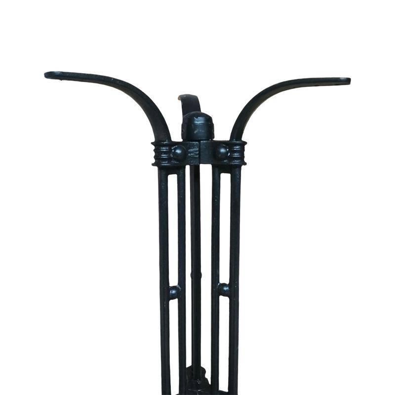 Simple casting iron horseshoe triangle claws European -style antique iron table foot cafe table frame desktop manufacturers