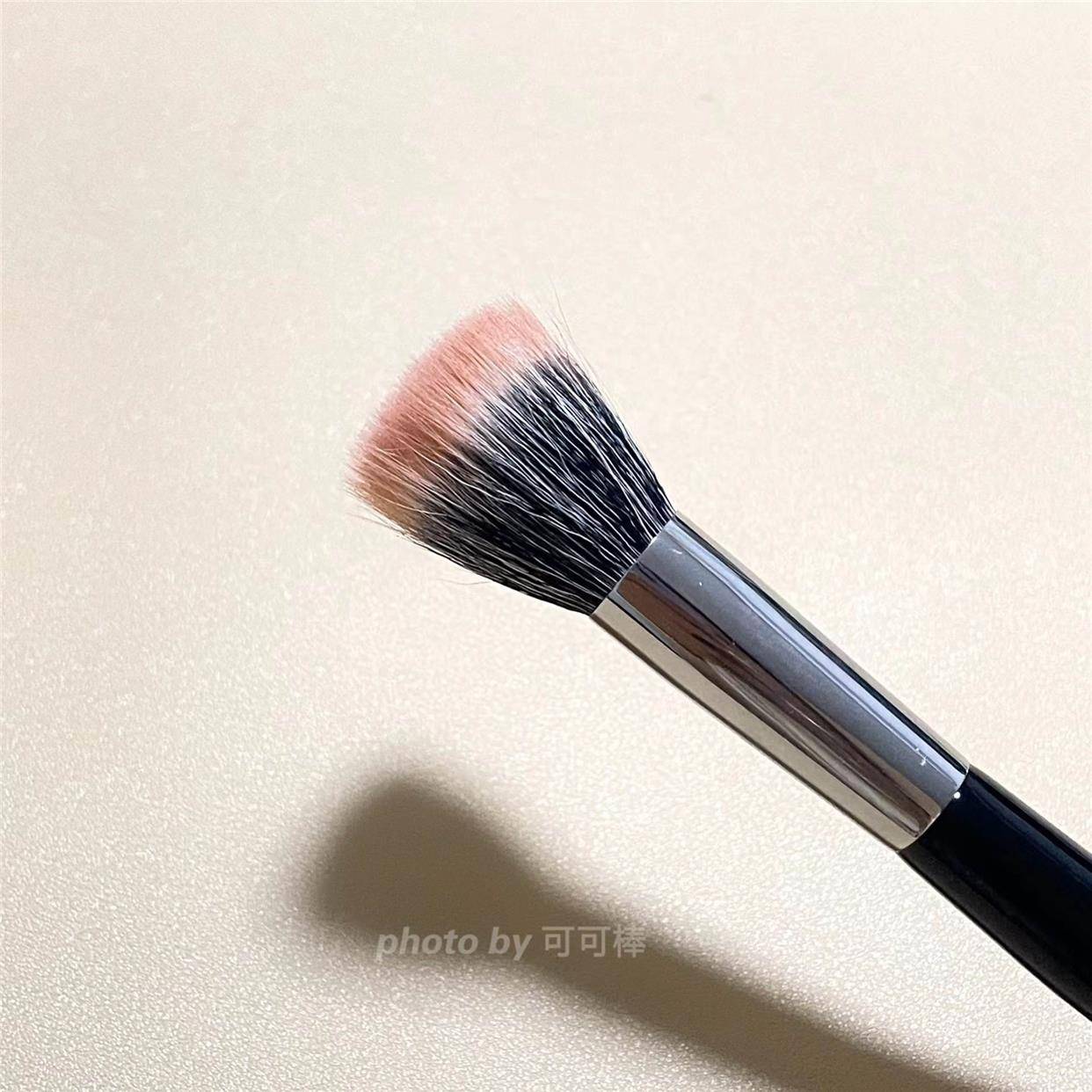 Powder brush is tender and good -looking, iron fan princess princess wool peak brush brush blush brush nose shadow brush horse hoof brush