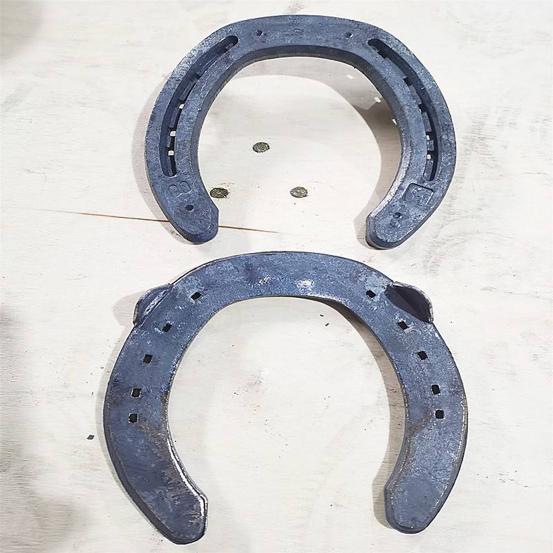 Warm -blooded horse palm disorder, horse racing forging steel hoof iron thickened and wide horses horses horses horses horsestewood tools to repair hoof