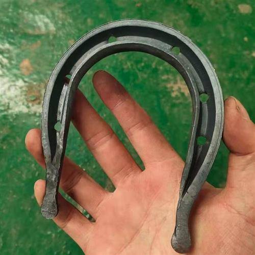 nine centimeters x 11 centimeters for horseshoe nails, ten