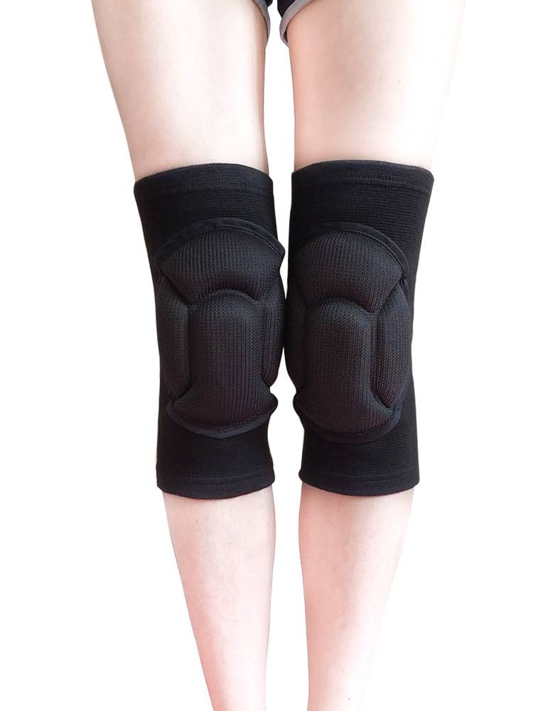 Sported Pilgrimage Pilgrim and Buddha's Kneaky Yoga Sponge kneel down and bow to the woman of the climber for the dance