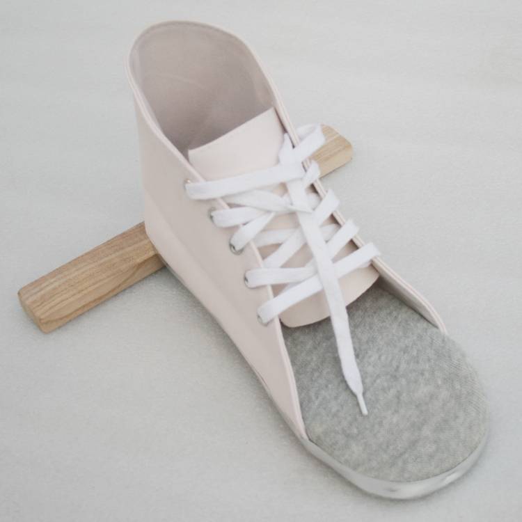 Hospital orthopedic bracket splint wooden board shoe, rehabilitation anti -rotary shoe, ankle fixed correction shoe