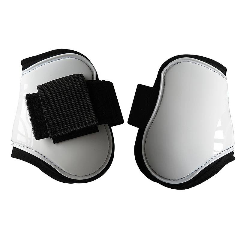 White rear legs
