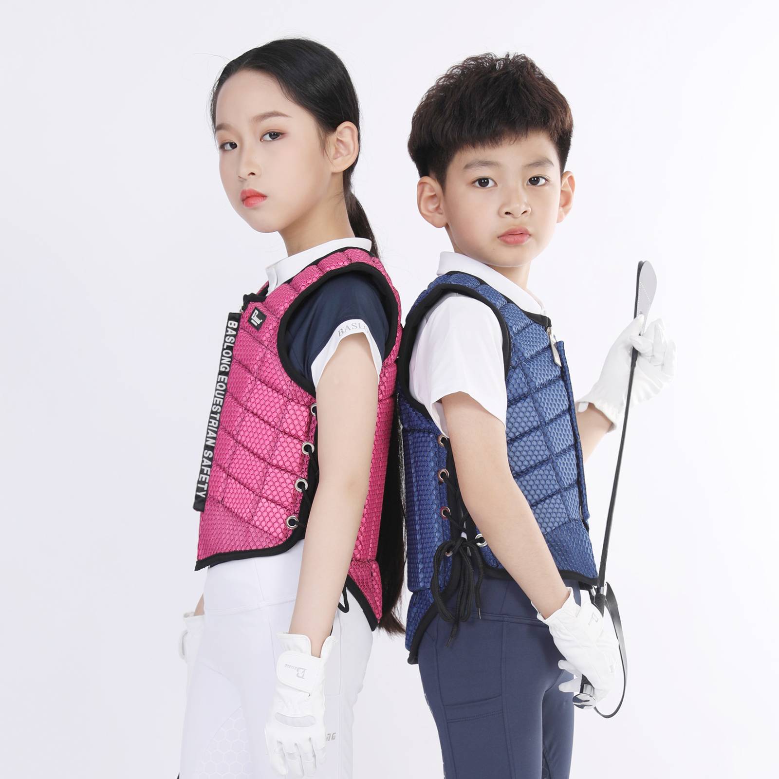 A horse's horse is a horse's vest for the protection of children's vests