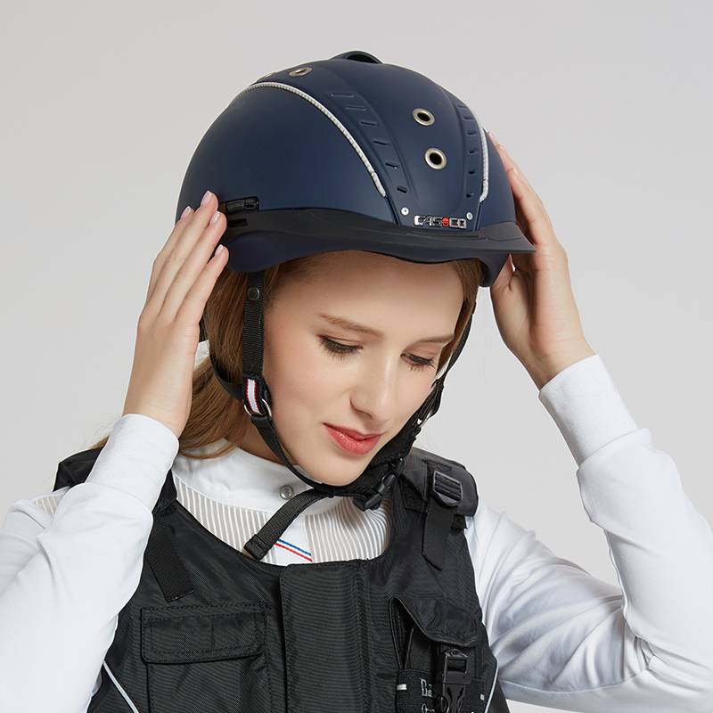 German Casco Equestrian helmet riding helmet, ventilation ventilation, hole horses, horses, horses, comfortable and safe, adjustable