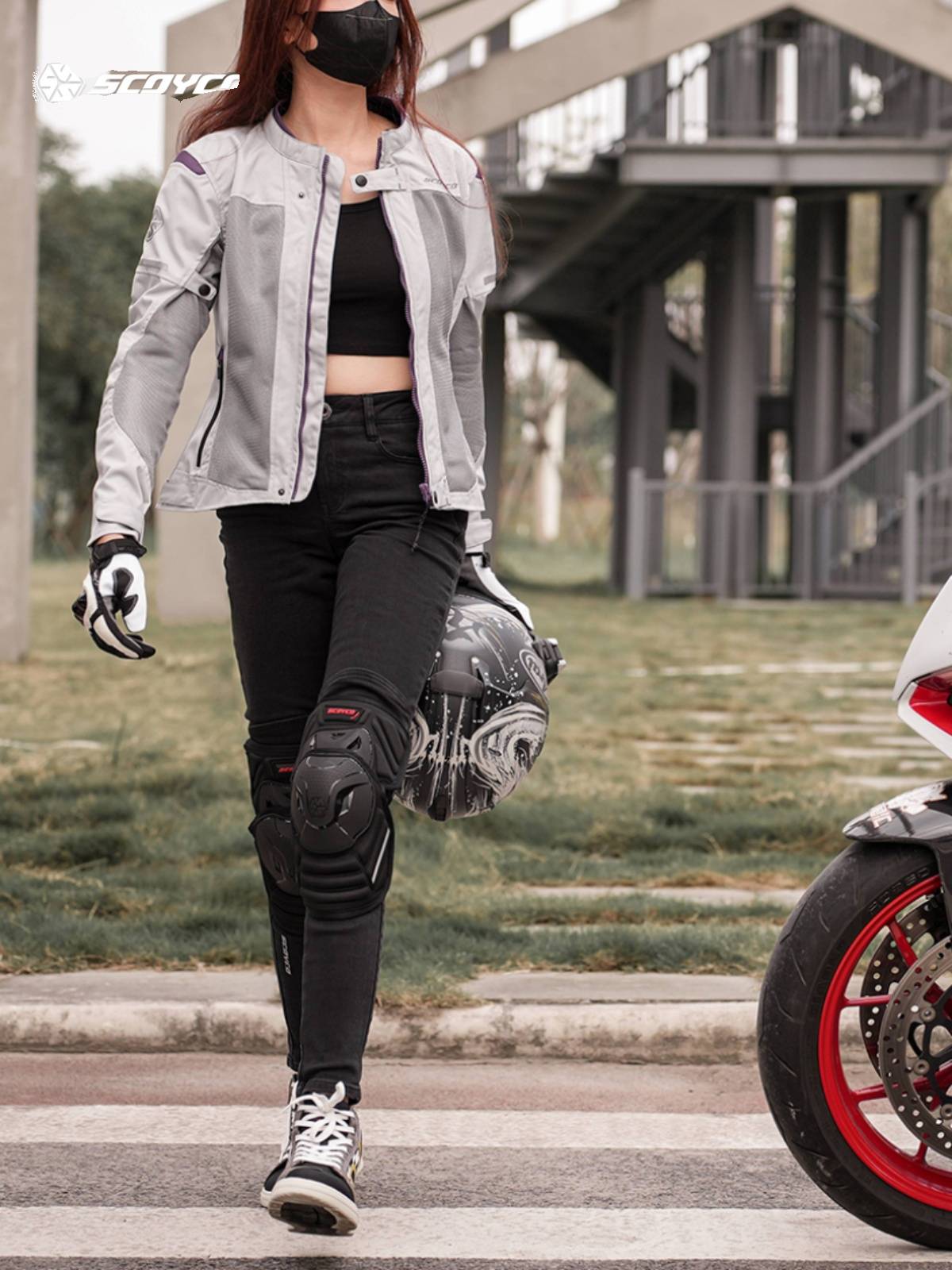 A CE CERTIFICATE FOR A SHORT-TERM, WIND-DEFEATING, WIND-DEFICIT LEG PROTECTION FOR A GUY WITH A SCOOTER