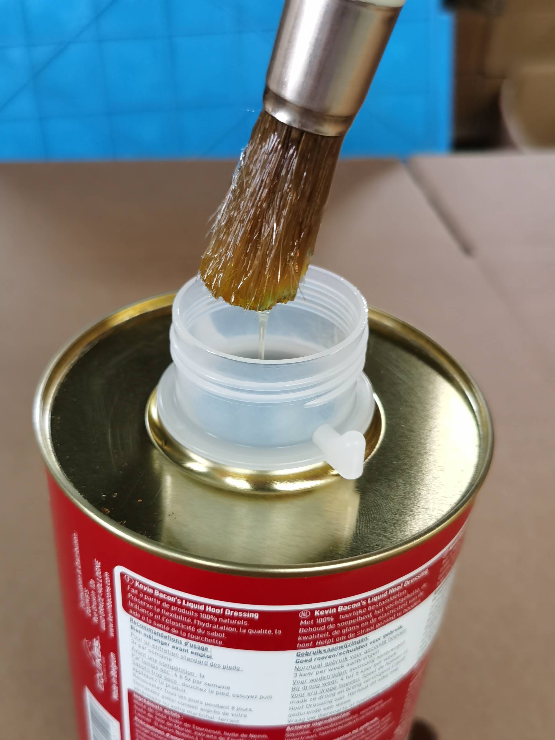 Horse-shoe oil, hooves, hooves, hooves, hooves, horse-shoes, hooves, hooves, hooves