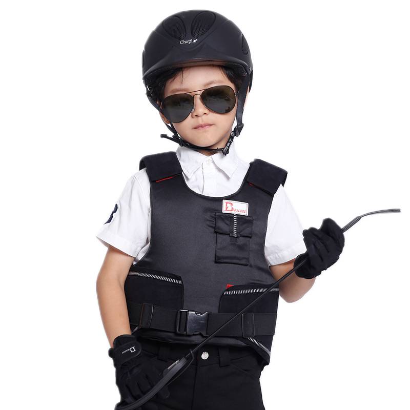 A child's vest on horseback to protect the horse's vest from all the shock-proof buffers