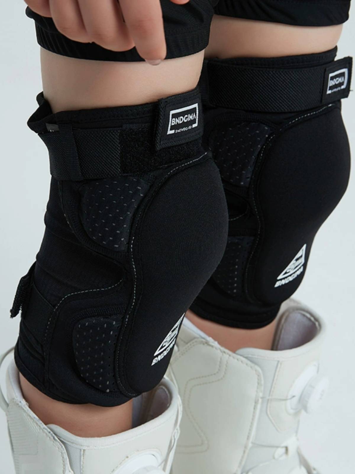 BNDGIMA ski armor armor hip -nursing knee elbow protection children's single double -board protective clothing in inside wearing trousers equipment