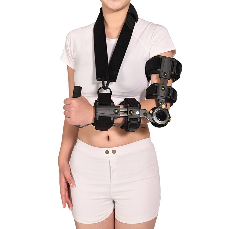 The arm of the arm of the arm is broken and the front arm of the arm of the arm is broken