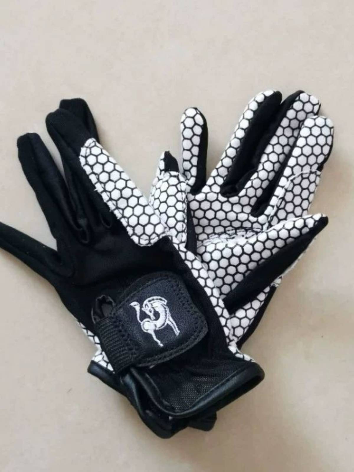 Summer Children's ultra -thin silicon rubber ride glove men's and women's permethyst puppet gloves anti -grinding outdoor training gloves