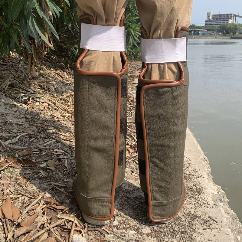 Outdoor Jet Forest Snake Bite the Legs Candid Candid Dogs Training Anti -Dog Bite Pants Cow Pacdering and Legs and Sets Thicked