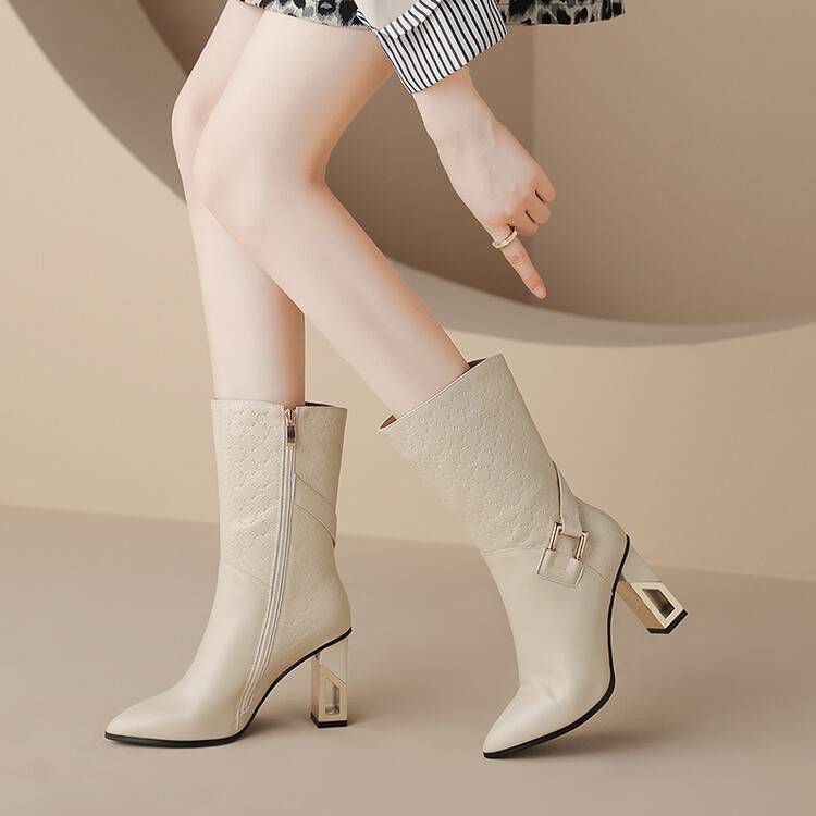 Winter boots 2023 new high -heeled rice white leather Martin boots female British wind horse boots in the boots in autumn and winter plus velvet