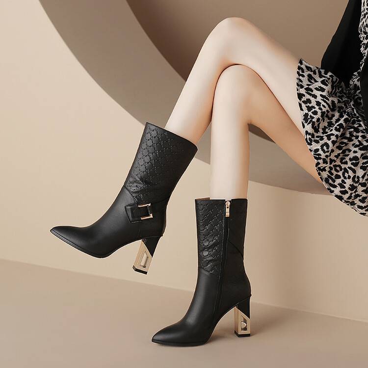 Winter boots 2023 new high -heeled rice white leather Martin boots female British wind horse boots in the boots in autumn and winter plus velvet