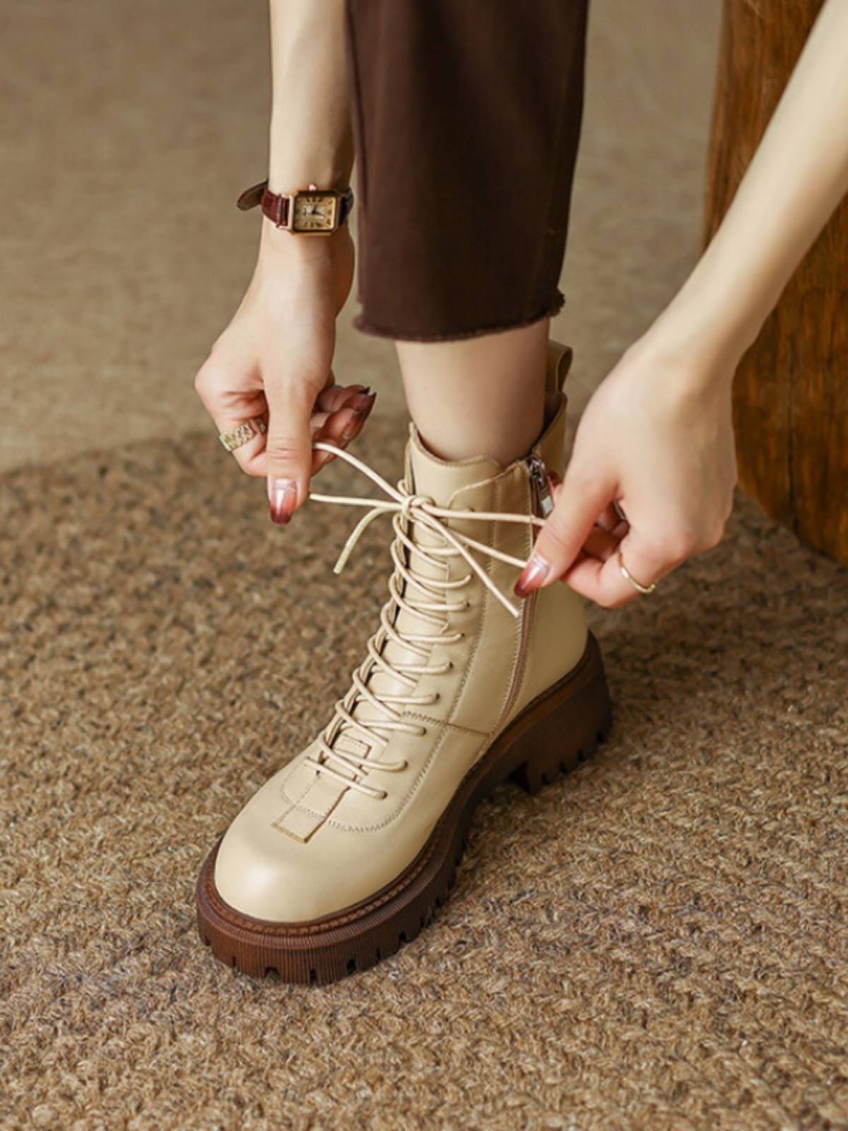 Tatatian, her sweet cool Martin boots female short boots British French small ankle boots, velvet thin boots, horseshoe boots female
