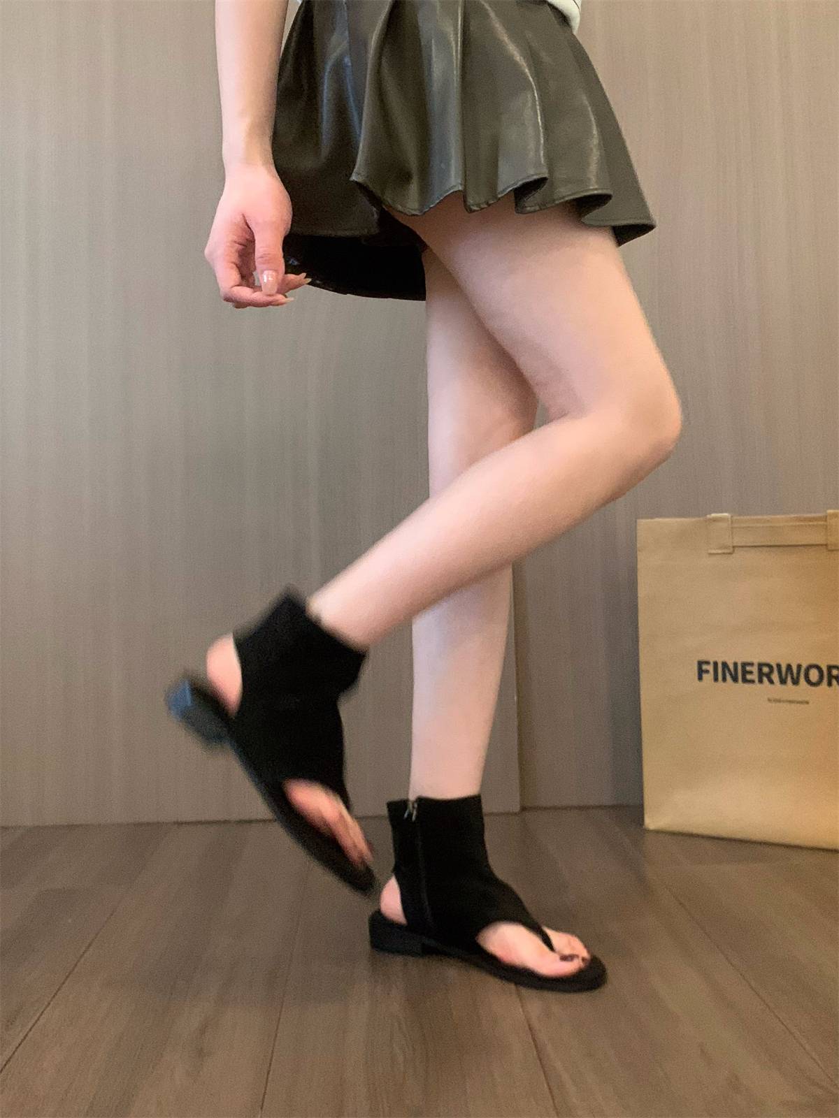 Flat -bottomed khaki -toe cold boots women's shoes 2024 new summer pinch short boots Xinjiang tourism wearing boots