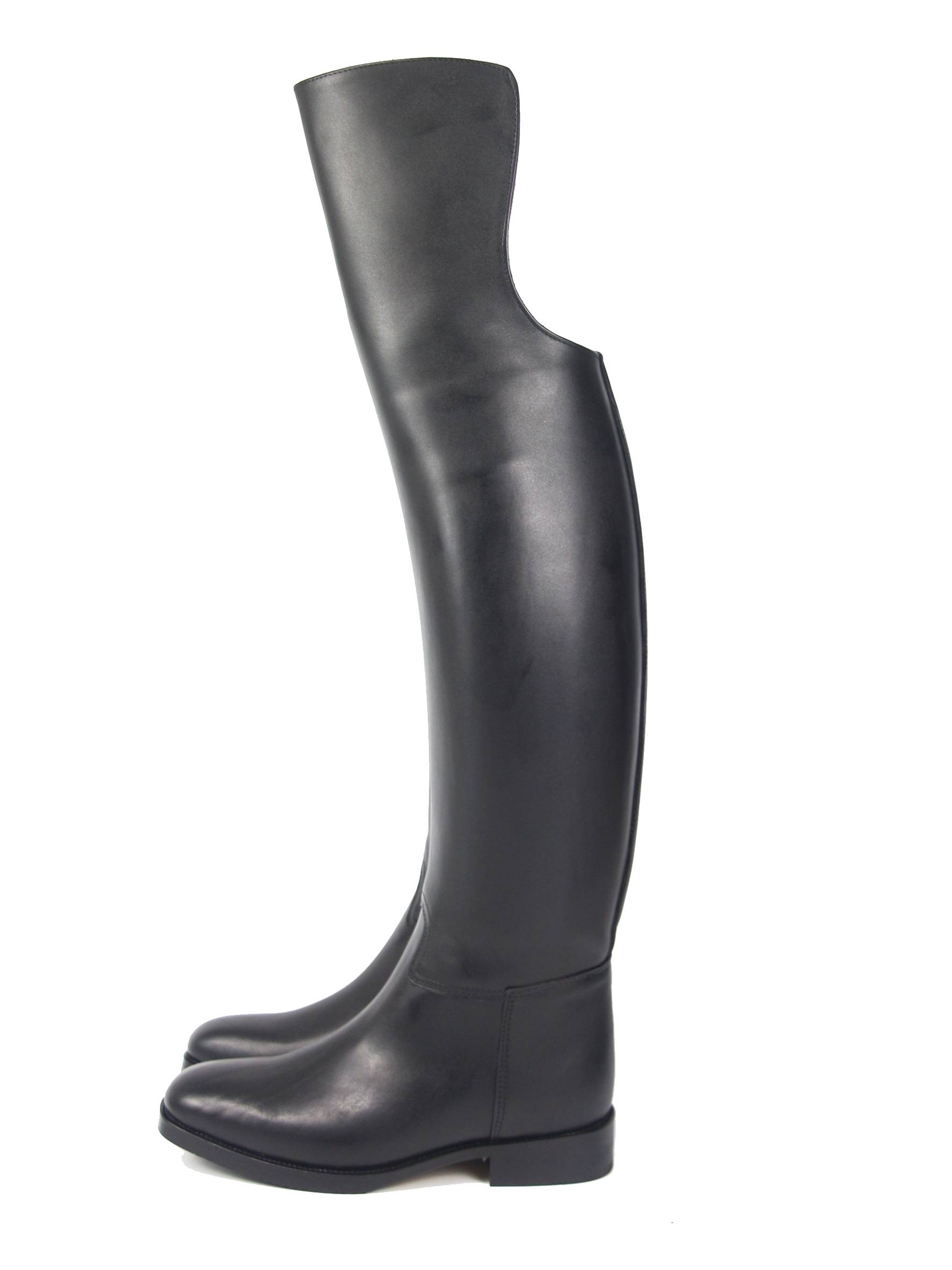 The horse's boots past the knee and boots, and the horse's boots and boots, and the horse's boots and all-cow's skin