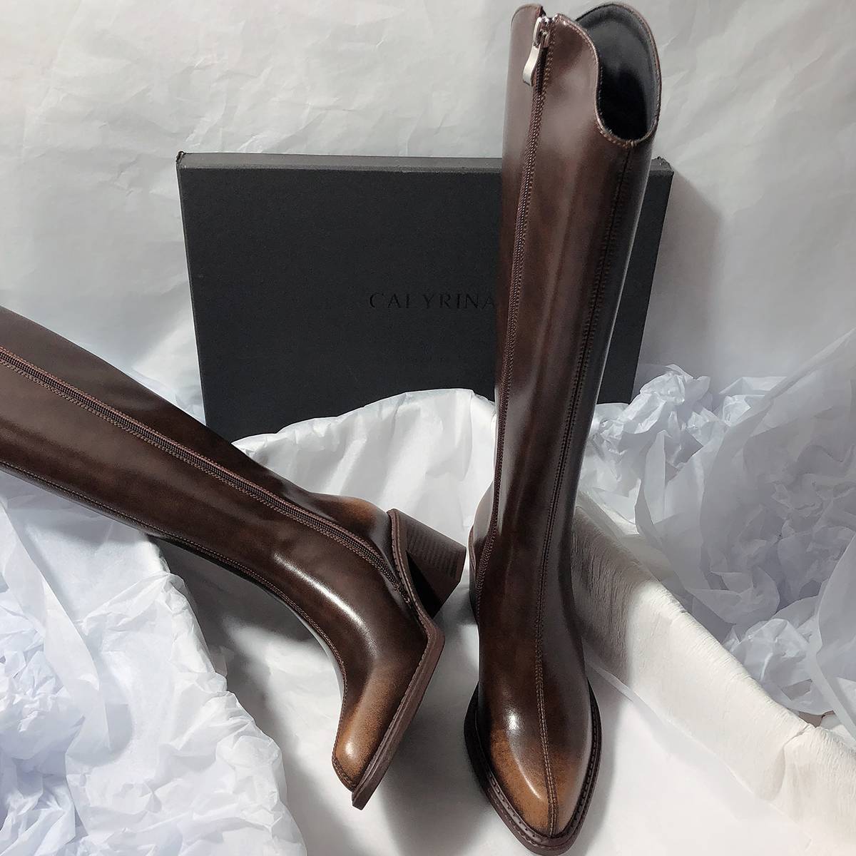 Senyuhai Lane retro beautiful boots ~ Simple rubbing pointed high -headed high -heeled high -heeled V zipper thin boots!