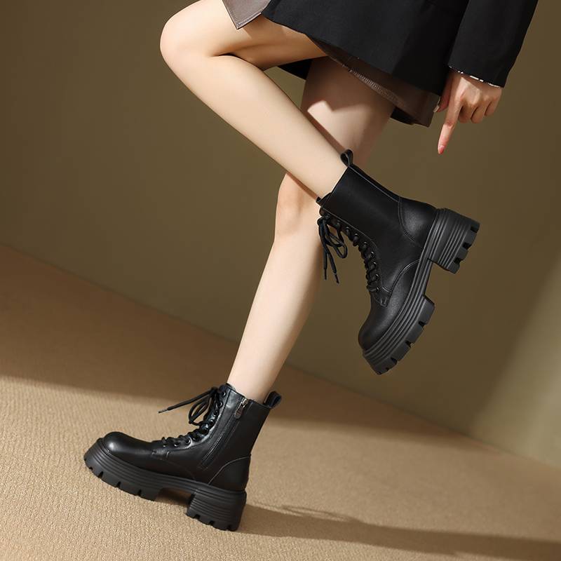Sweet -bottom Martin Boots Female 2024 New Autumn and Winter Plus Plus British Boots Slim Boot Black Snow Boots