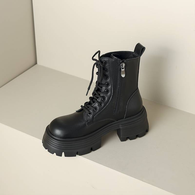 Sweet -bottom Martin Boots Female 2024 New Autumn and Winter Plus Plus British Boots Slim Boot Black Snow Boots