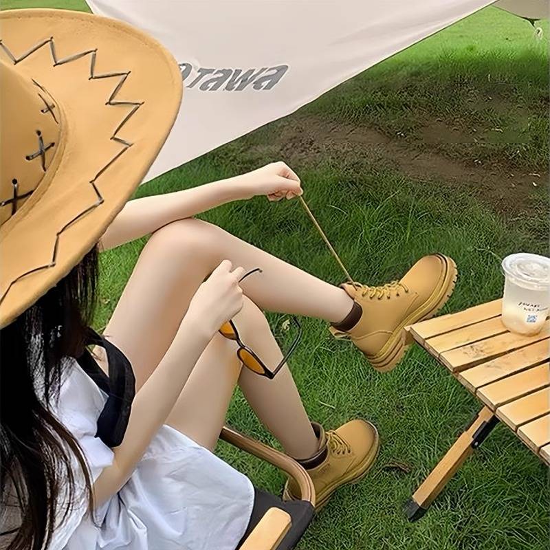 Greater Northwest Xinjiang Tibet Prairie Sichuan West Tourism Piece in Western denim boots desert mountaineering leather Martin boots