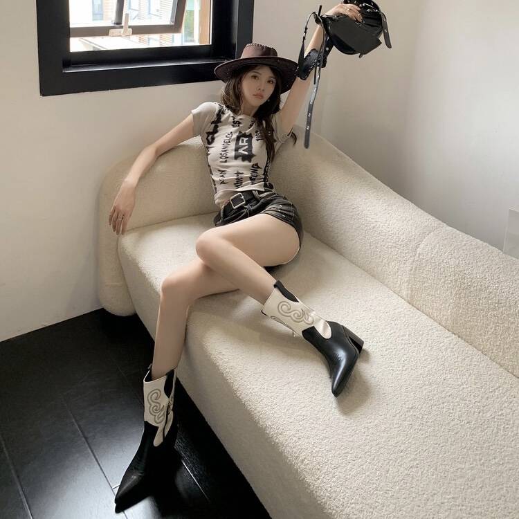 Handmade leather thick heel western denim boots female 2023 autumn and winter new short boots medium tube retro high heels