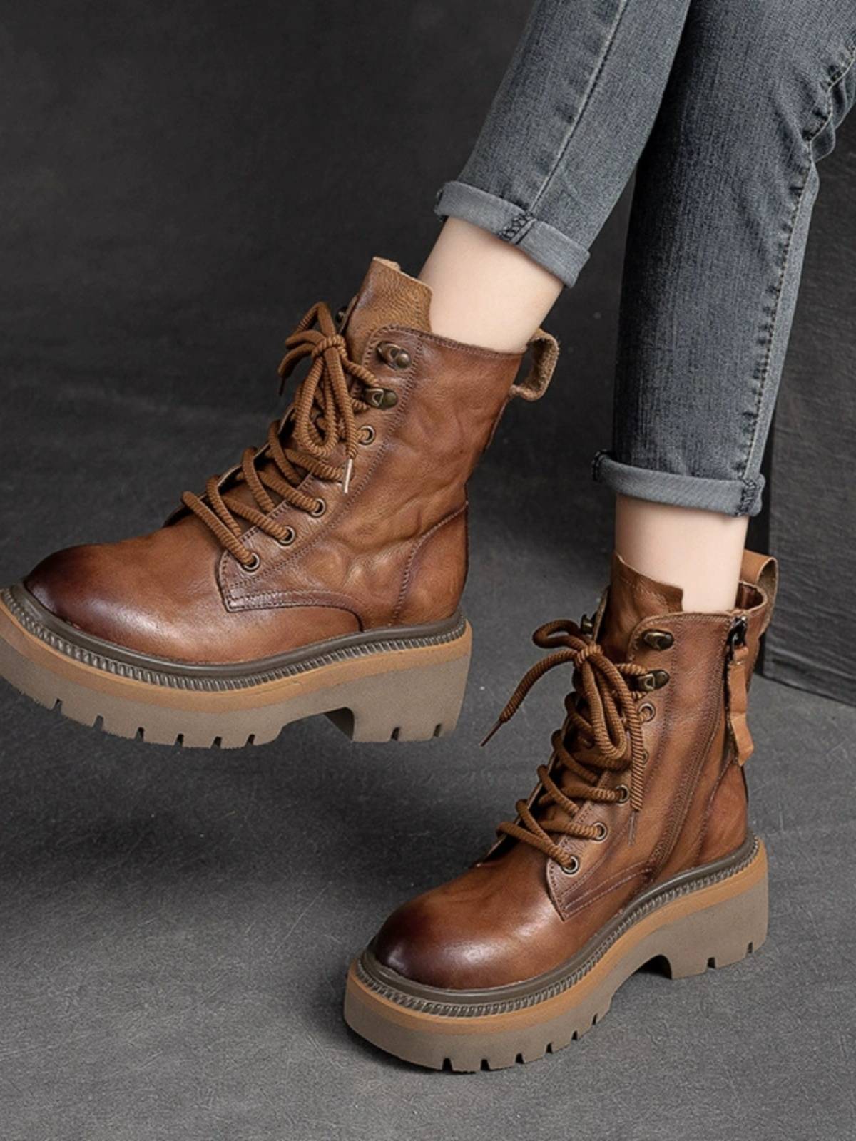 Autumn and winter of 2023, the new thick sole is old Martin boots side zipper round head boots retro style fashion Roman boots