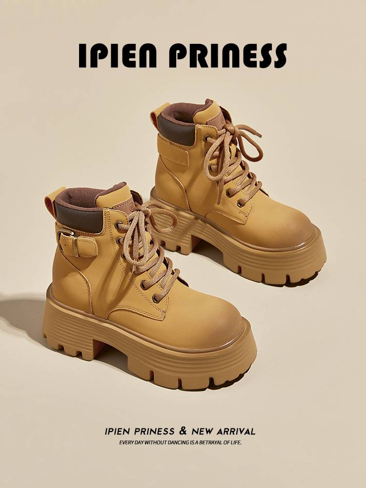 The British-Run-Turkman Boots Females High-Standing Short-Called Boots in the summer of 2024