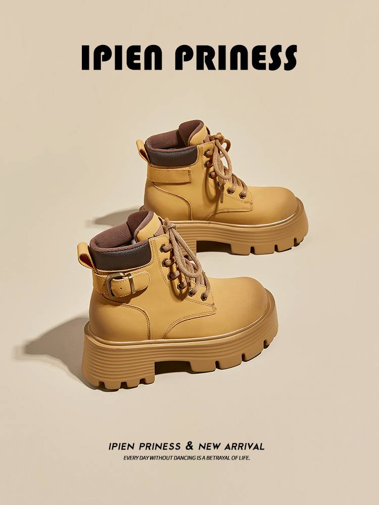 The British-Run-Turkman Boots Females High-Standing Short-Called Boots in the summer of 2024