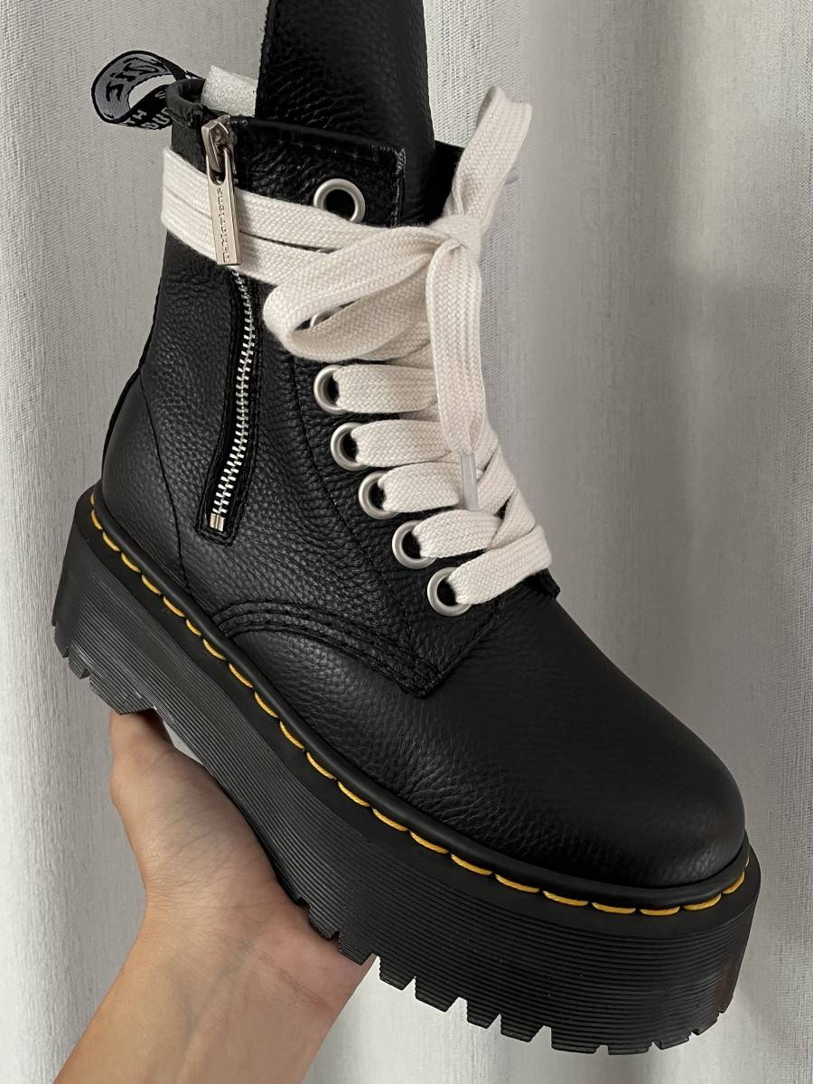 Caviar, Jadon-Handy, eight-hole ingrain Martins