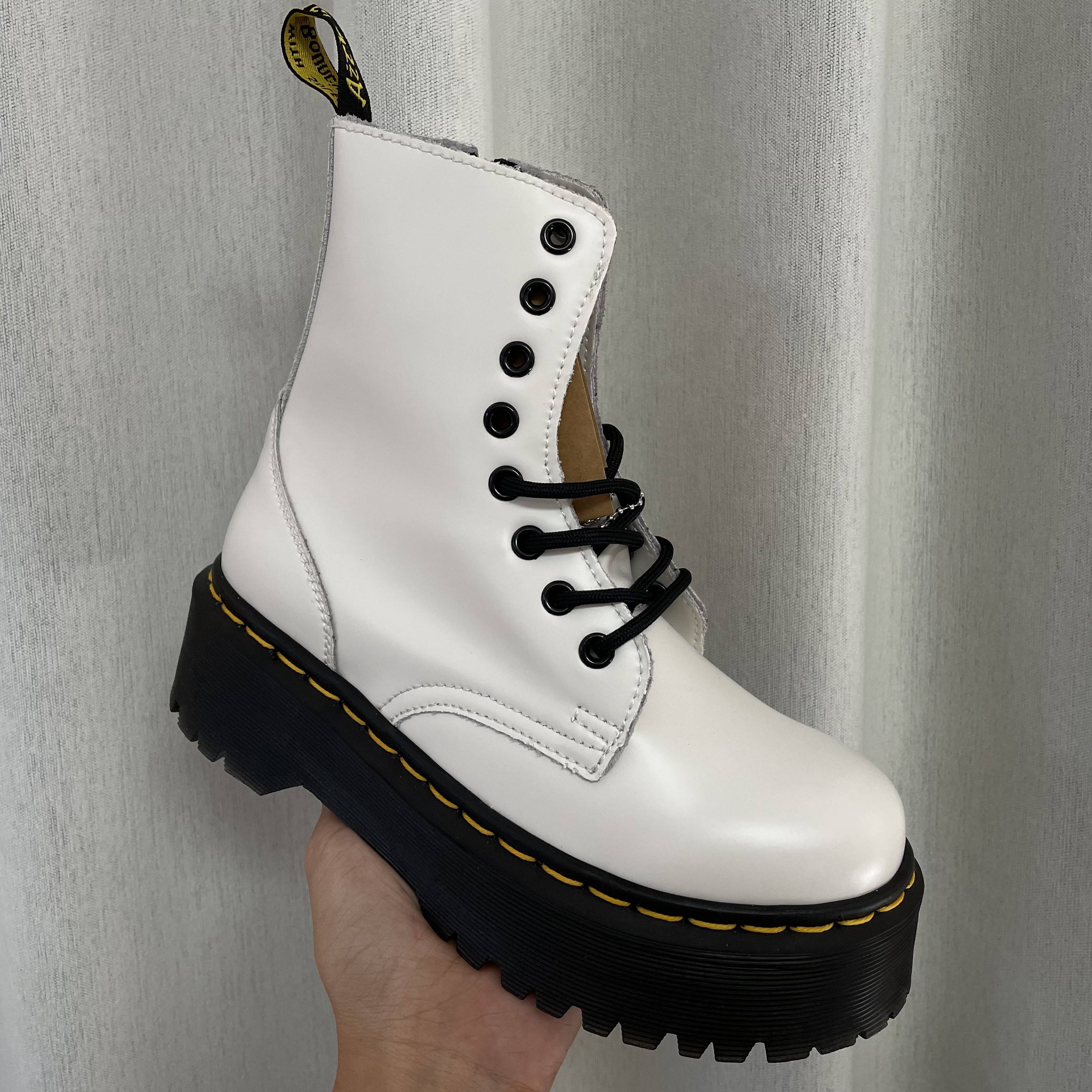 White-Jadon 8-hole