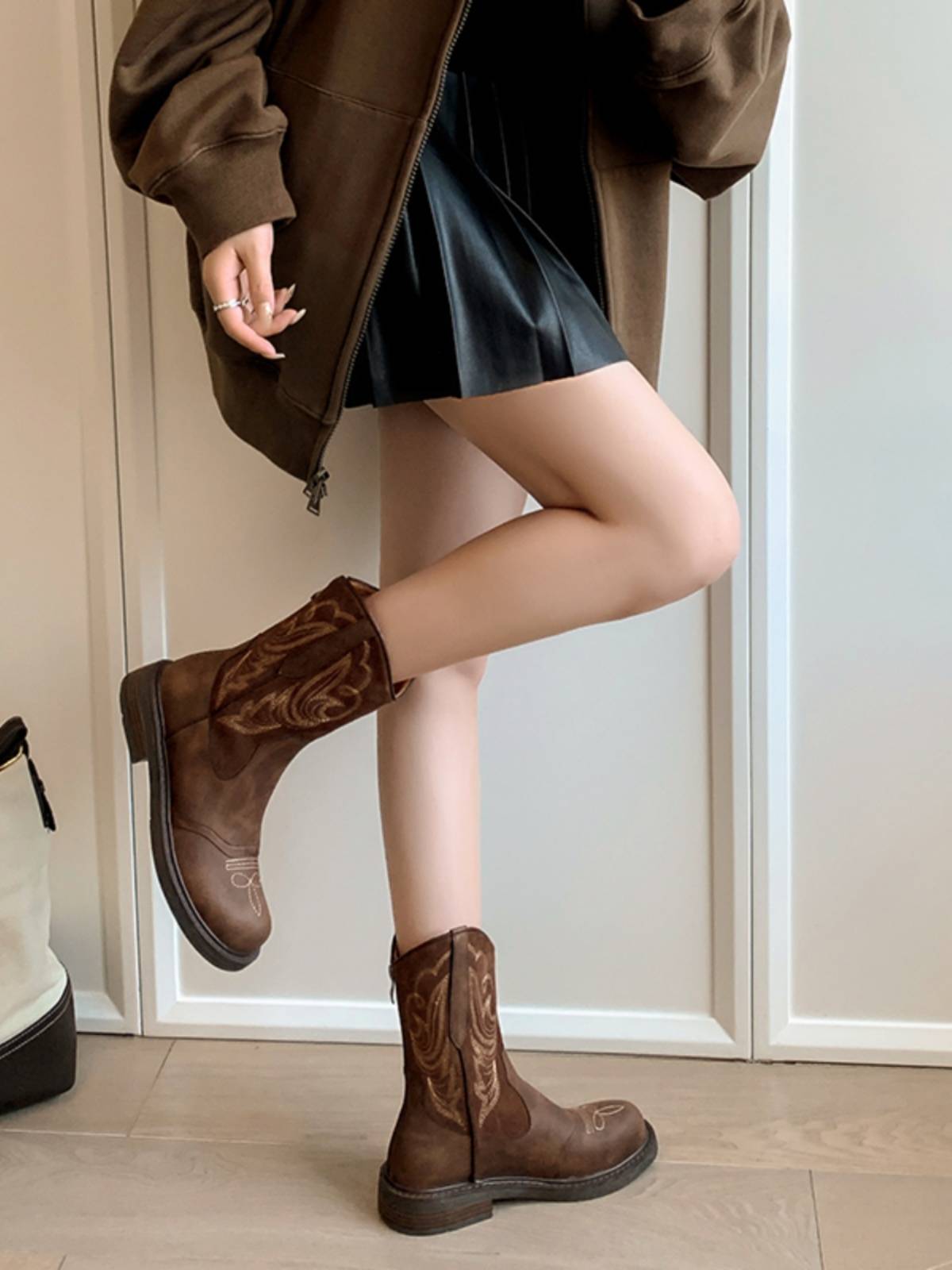 2024 new embroidery thick heel thick sole western denim boots British style fashion versatile Martin boots knight boots short boots