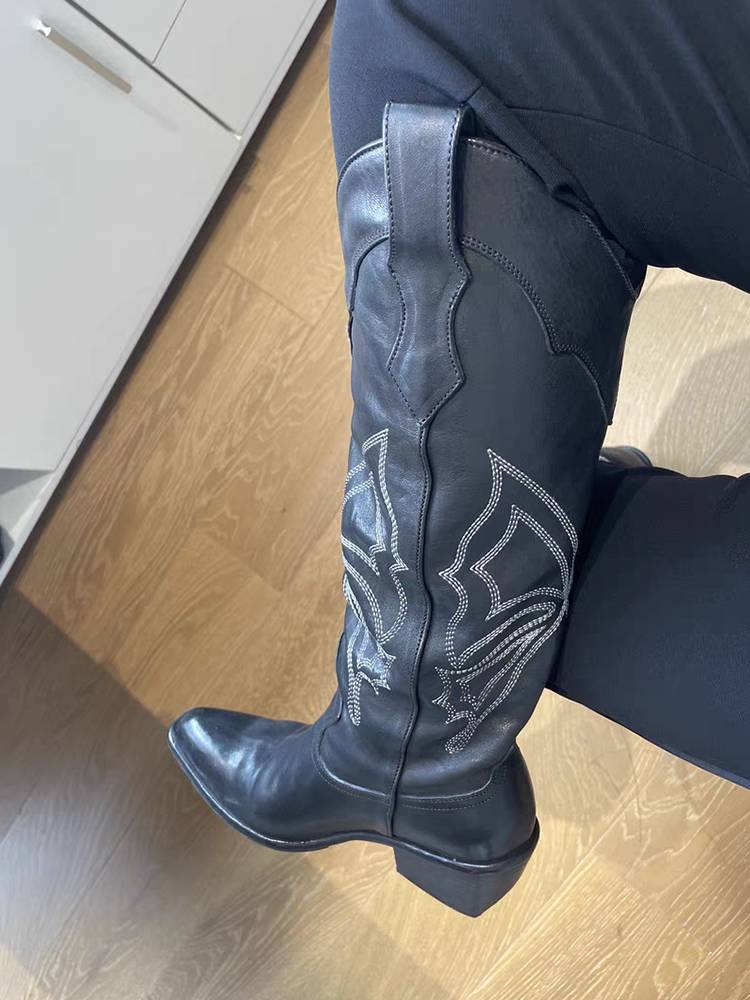 2024 European and American new rough heels to increase embroidery Western denim boots pointed high -head V -port but knee fashion boots women